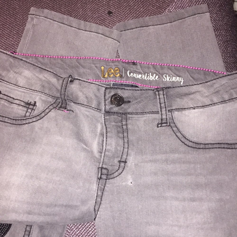 Distressed Heart ❤️ Jeans - Picture 2 of 2